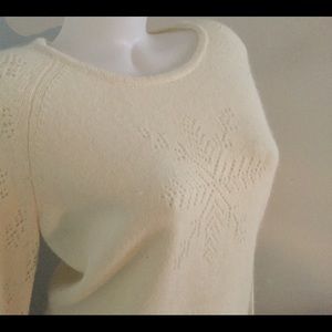 CASUAL CÓRNER  ANNEX  70% Lamb’s Wool  Size L